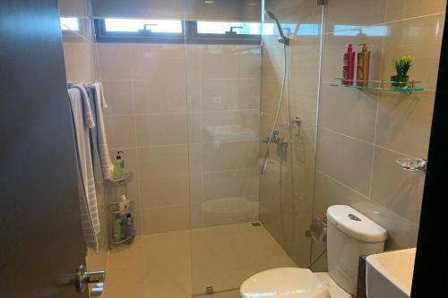 Apartamento One Eastwood Avenue Tower 2