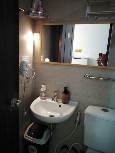 Clean And Affordable Studio Apartment Near Airport