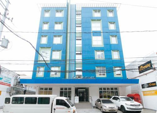 Hotel Reddoorz Plus @ 1318 Residences