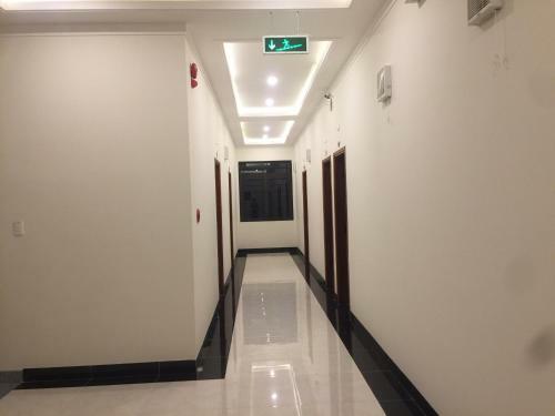 Kh?i Ho�n Hotel