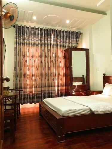 Hotel Kh�ch S?n Ho�ng H??ng