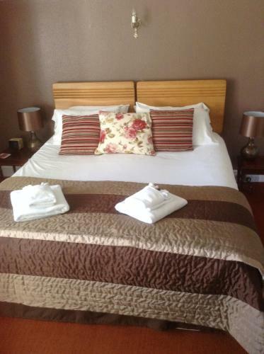 Hostal Bridgefoot Guest House