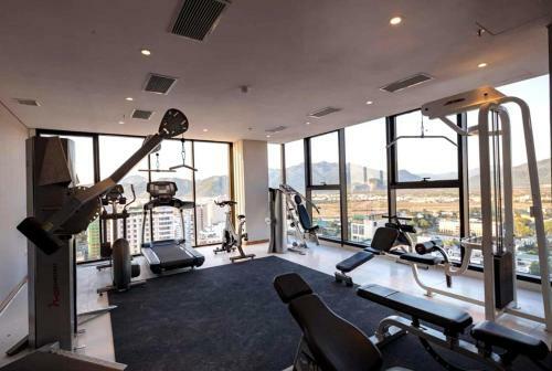 Two Bedrooms Apartment With Seaview, Highfloor
