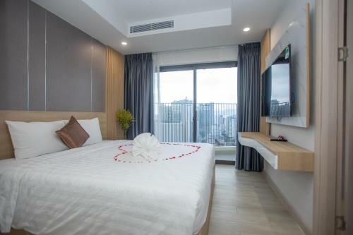 Golden Holiday Apartment
