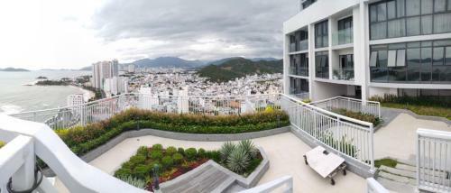 Scenia Bay Residences Apartment