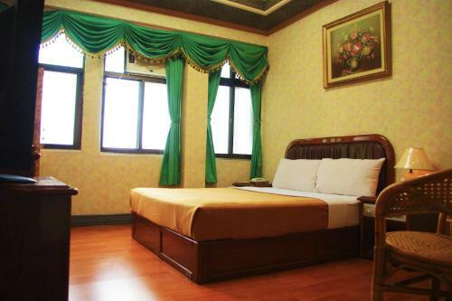 Hostal Uni Hotel