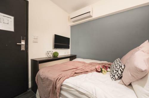 Aparthotel ????at Home Hotel