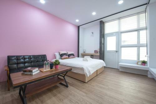 Bird Series Hostel
