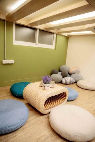 Bird Series Hostel