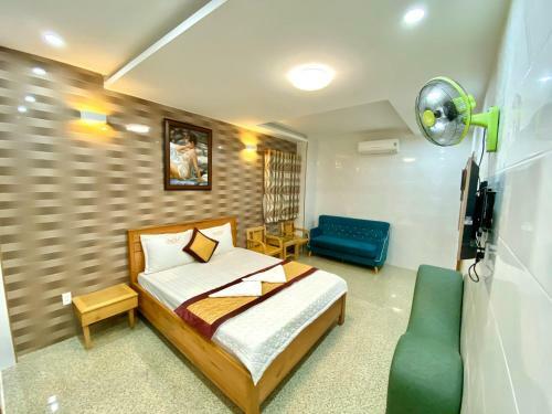 Ho�ng Qu�n Hotel