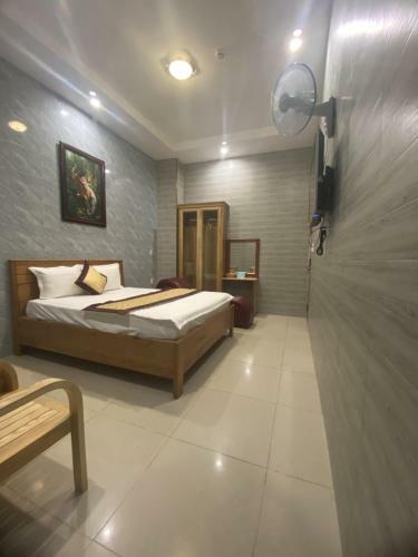 Ho�ng Qu�n Hotel