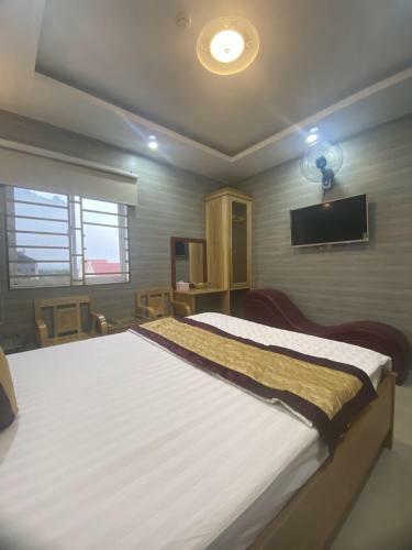 Ho�ng Qu�n Hotel