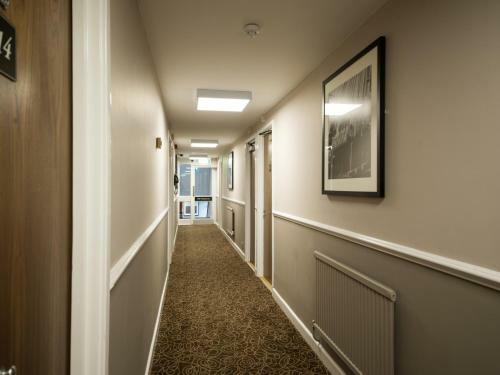 Red Lion Hotel