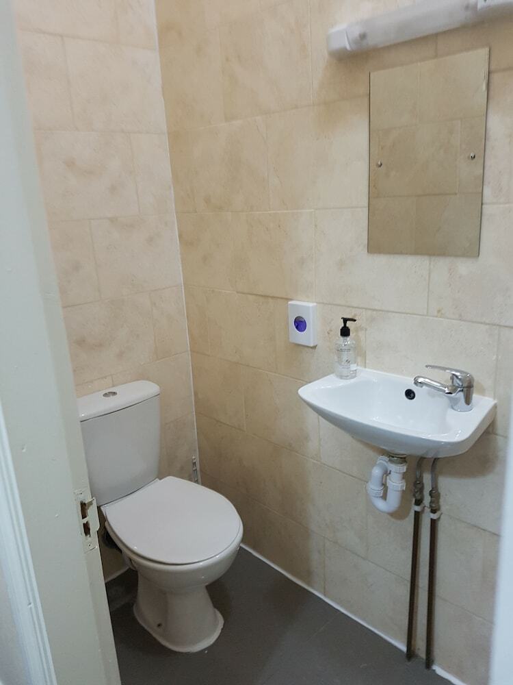 Hostal Portsmouth Inns