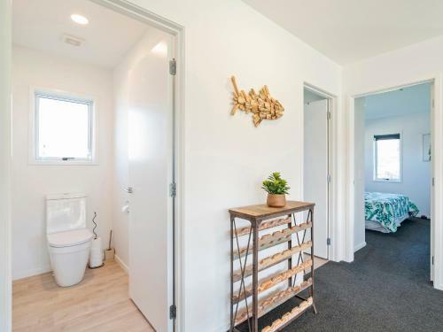 Sundaze Escape - Cooks Beach Holiday Home