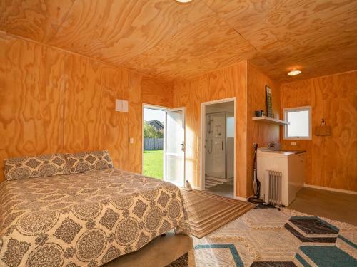 Sundaze Escape - Cooks Beach Holiday Home