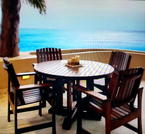 Villa Jaguar 1/1 Lux-1200sqft Ph- Incredible View - Must See!