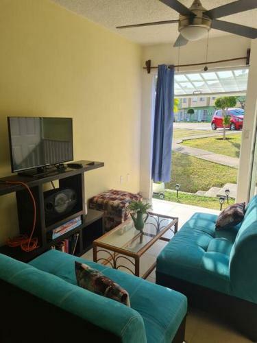 Hermosa Casa Con Alberca Y Jard�n By Dian