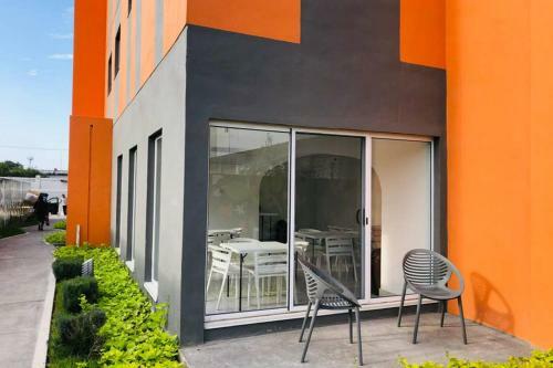 Apartamento Monterrey Living Centro El Titan Piso 6