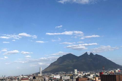 Apartamento Monterrey Living Centro El Titan Piso 6