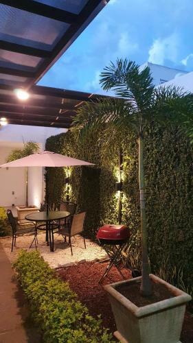 Casa Hector, Con Jacuzzi, Cerca Del Foro Gnp.