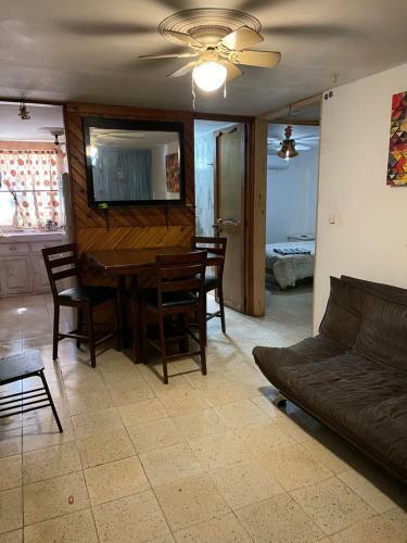 Apartamento Departamento A 3 Calles Del Malec�n