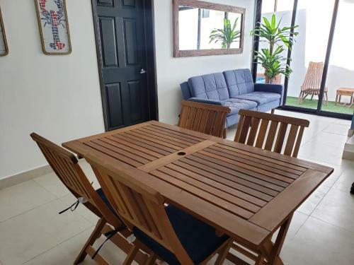 Bonita Casa Con Jacuzzi, Frente Al �rea Com�n
