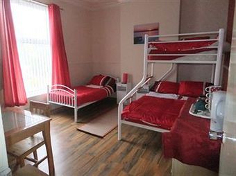 Hostal Heavenly Nights Guest House