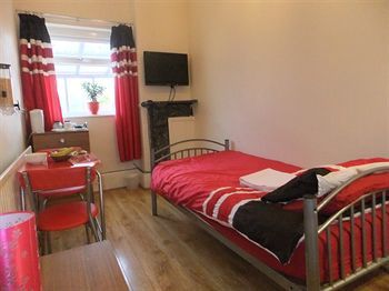 Hostal Heavenly Nights Guest House