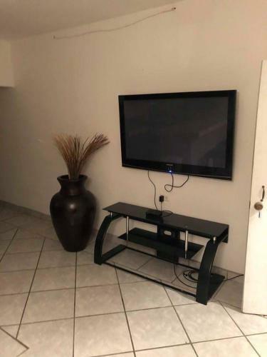 Apartamento Nice Fully Furnished Apt. 2 In Town
