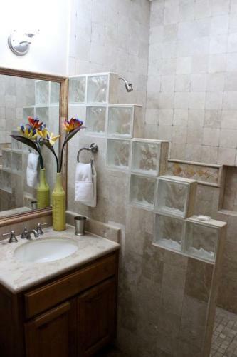 Casa Blanca 2br Cb 105-v By Casago
