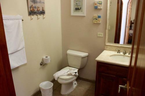 Casa Blanca 2br Cb 205-v By Casago