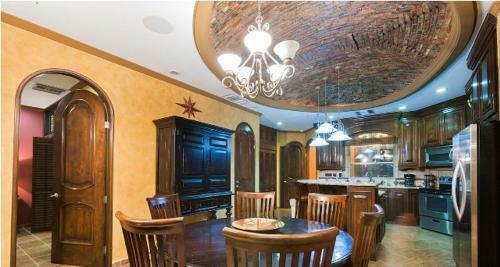 Esmeralda 3br Ea 102 By Casago