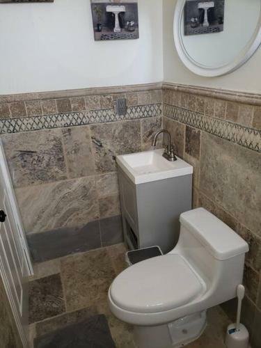 Apartamento Brothers Townhouse. Puero Pe�asco, Centro
