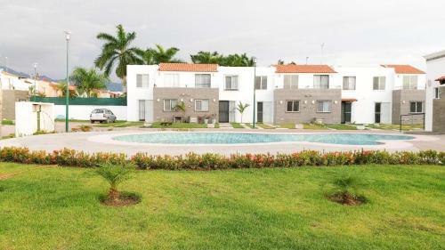 Modern Pool Side 3 Bedroom House, Puerto Vallarta
