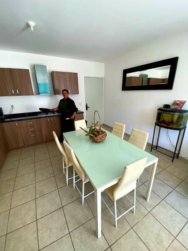 Apartamento Nuevo Con Alberca En Primer Piso