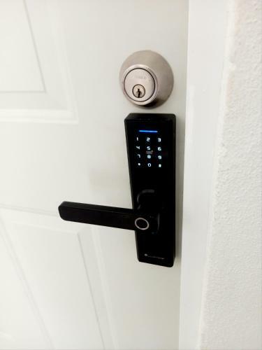 Apartamento Nuevo Con Alberca En Primer Piso