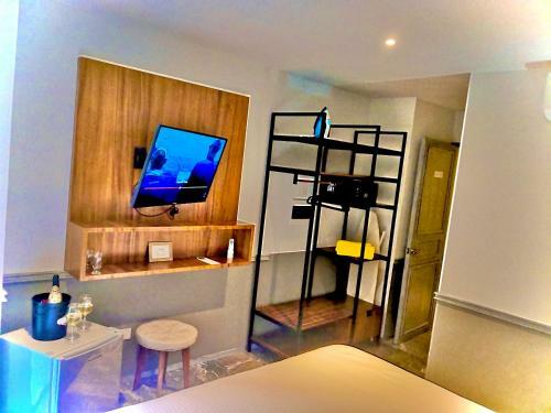 Hotel Singular Joy Vacation Rentals
