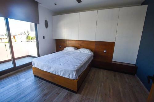 Casa Bella Wonderful Center Apartment - 1 Bedroom