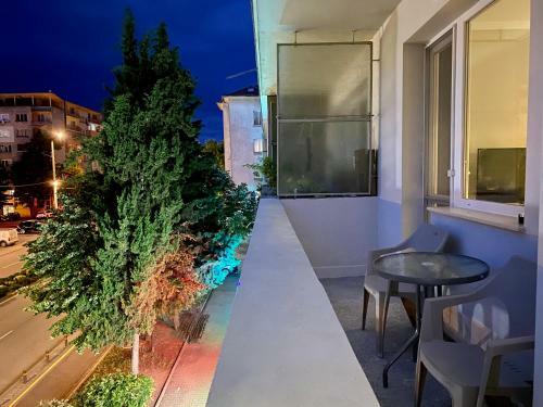 Stylish Top Centre Apartment For 4 Guests