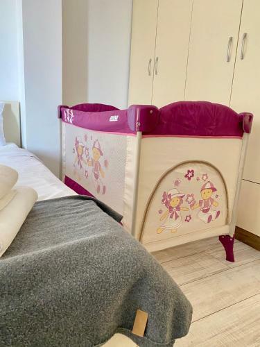 Top Location Apartment With 2bath & Parking For 6 Guests