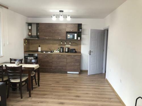 Apartamento Borov Park 3