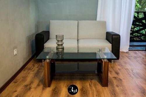 Hostal R34 Guest House