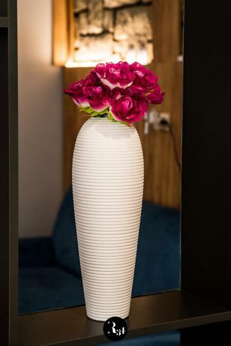 Hostal R34 Guest House