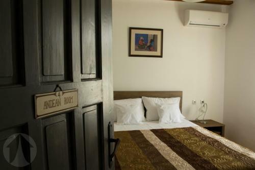 Hostal Base Camp Guesthouse