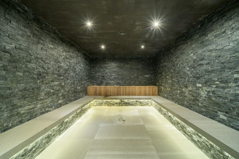 Aquahouse Hotel & Spa