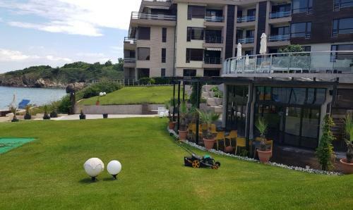 Sand Lilies Beach Apartment