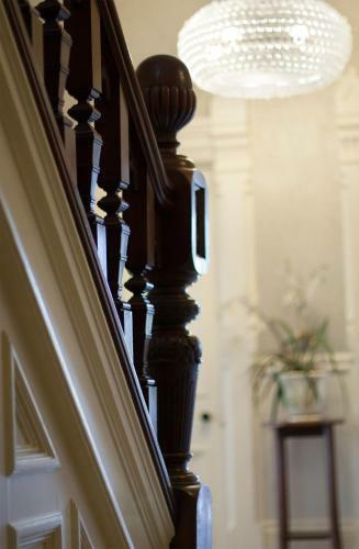 Ascot House Hotel