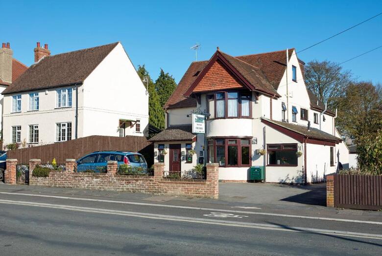 Hostal Conifers Guest House