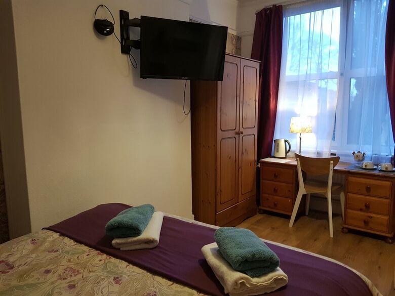 Bed & Breakfast Adams Guest House